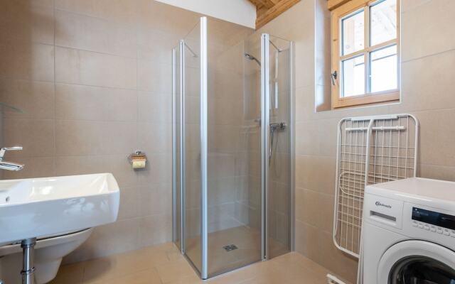 Quaint Chalet in Wald im Pinzgau with Garden near Ski Slopes