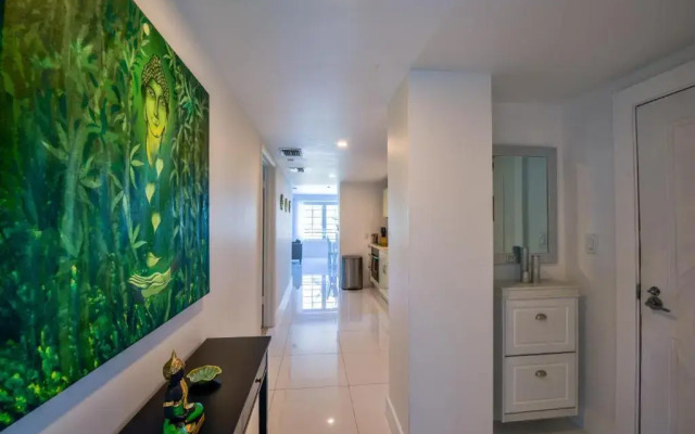 Carlyle Hotel Ocean Dr South Beach 2 Bedroom Luxury Apartment