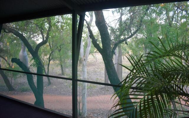 Parry Creek Farm Tourist Resort & Caravan Park