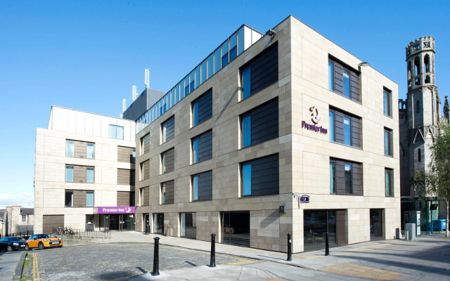 Premier Inn Edinburgh City Centre(York Place)