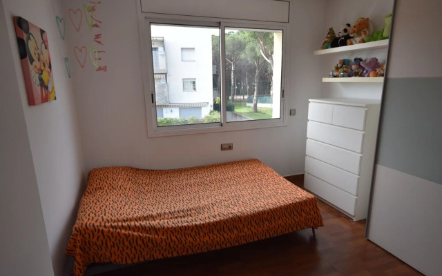 Big House pool and golf