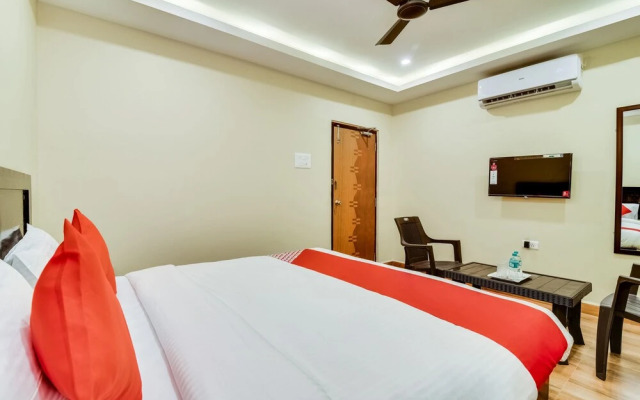 Capital O 28216 Raajas Grand