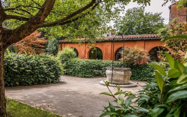 Canal View Apartment