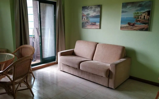 Piso En La Playa Samil 2 C