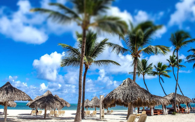 Los Corales Beach Village