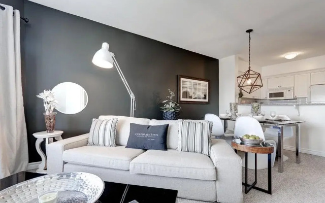 Corporate Stays 50 Laurier Apartment