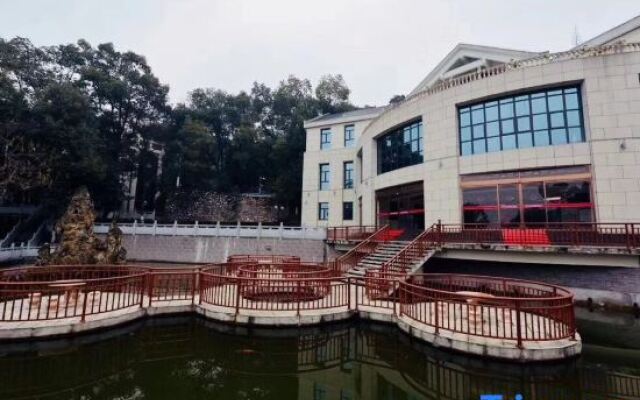 Longshan Garden Hotel