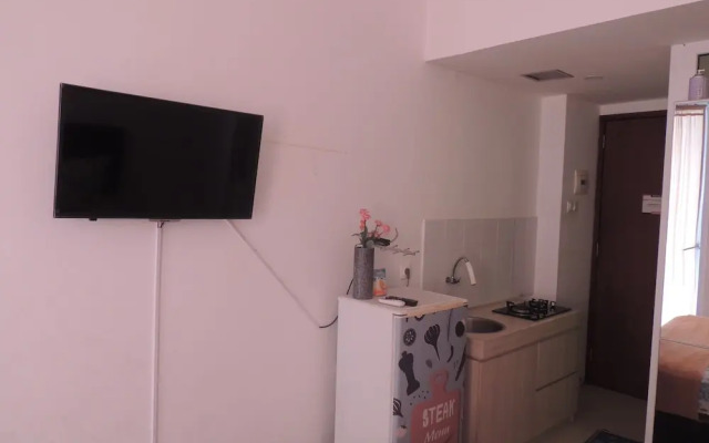 V Apartment