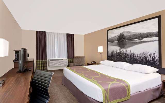 Super 8 by Wyndham Lebanon