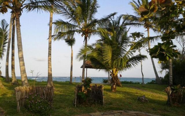 Watamu Beach Cottages B&B