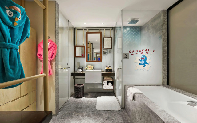 Hilton Dalian Golden Pebble Beach Resort
