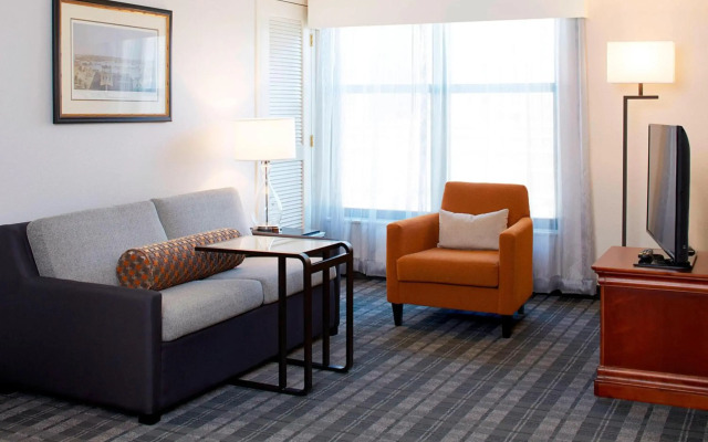 Residence Inn Minneapolis Downtown at The Depot by Marriott