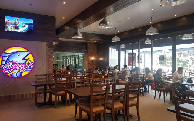 Travelite Hotel Legarda