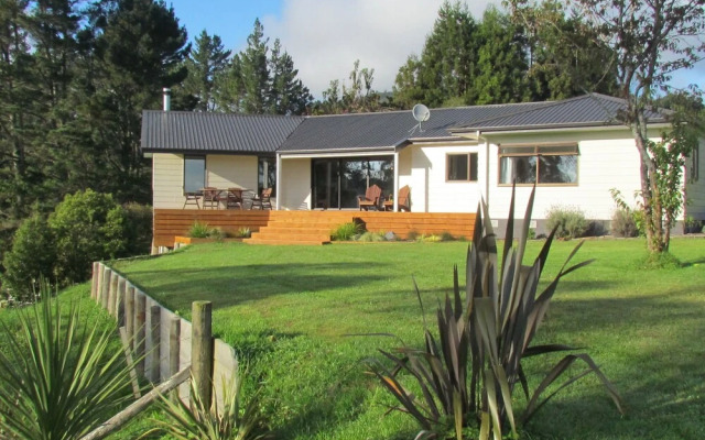 Rolling Hills Country Stay B&B