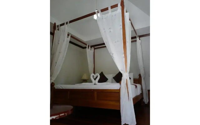 Long Beach Lodge