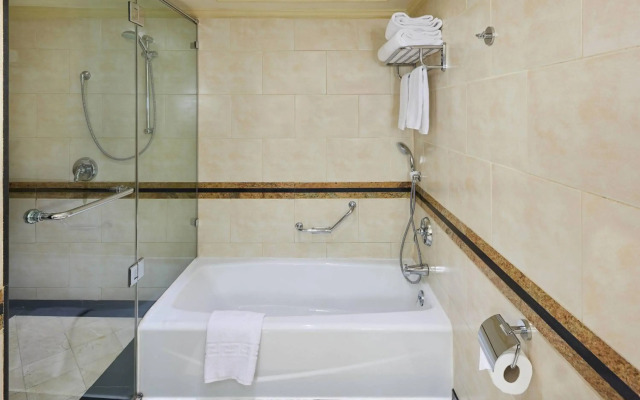 Cairo Marriott Hotel & Omar Khayyam Casino