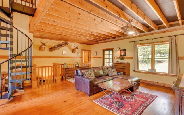 Dog-friendly Lavonia Home w/ Dock & Lake Access
