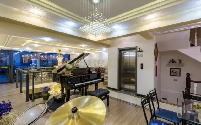 Yilingyun • Piano NOCTURNE • BLUE HORIZON • Music-Themed Design Guesthouse (Dali Ancient Town) – Entertainment – Dali