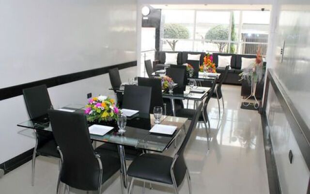 Hotel Ejecutivo Embajada