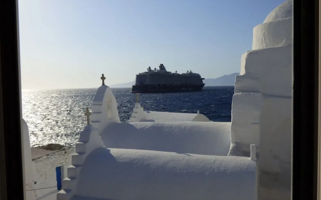 Paraportiani Guesthouse