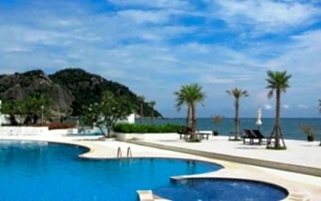 Santorini Hua Hin Khao Tao