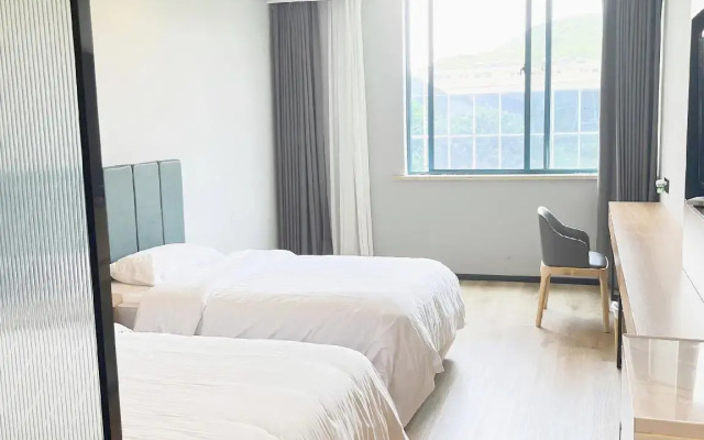 GreenTree Inn Jiaxing Pinghu Zhapu Jiulong Mountain Express  Hotel