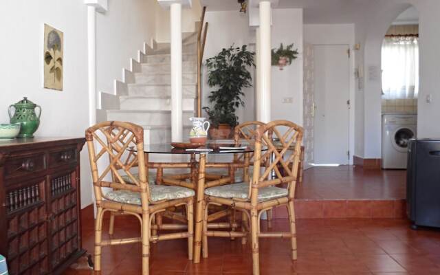 Casa Urbanización Los Pinos 11