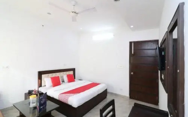Hotel Amarji Palace By OYO Rooms