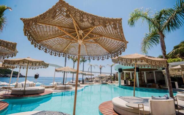 Folie Marine Beach Hotel & Club