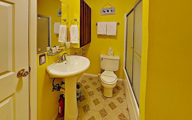 Deckhouse - Two Bedroom Home