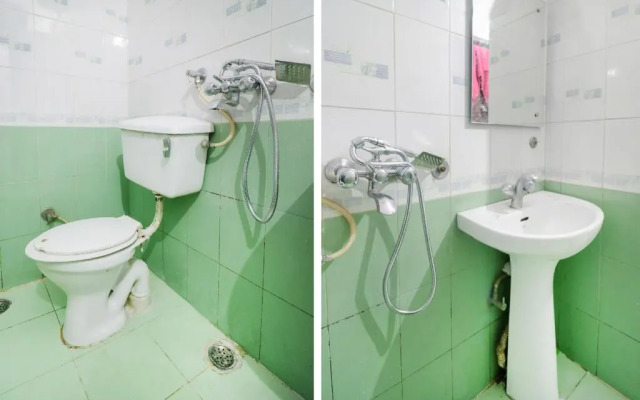 Hotel Crown Plaza by OYO Rooms