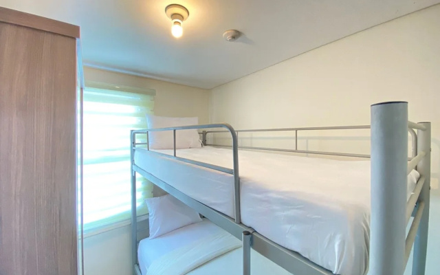 Private & Bright 2BR Apartment at Parahyangan Residence near Nara Park