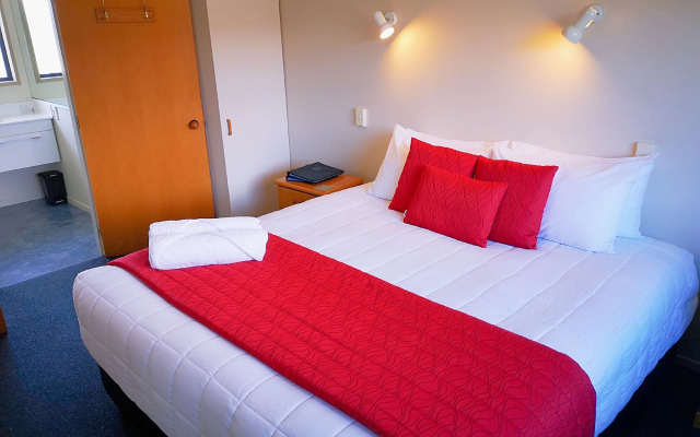 Aston Court Motel Blenheim