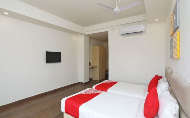 OYO 16340 Yellow Hotels