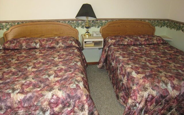 Peaks Lodge