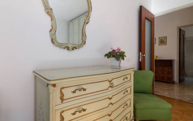 Mamma Ciccia Holiday Home - Lake Front Apartment