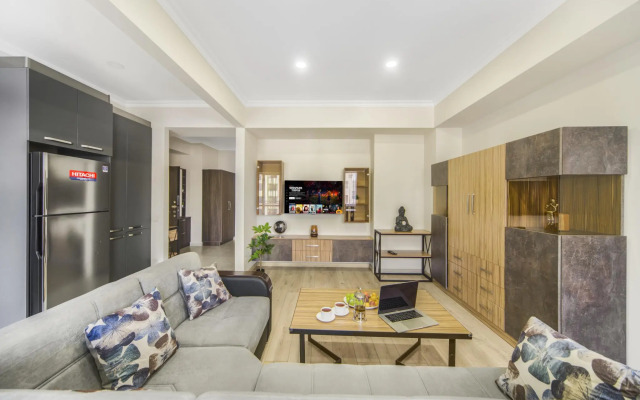 Stay Inn on Eznik Kokhbatsi Street 16