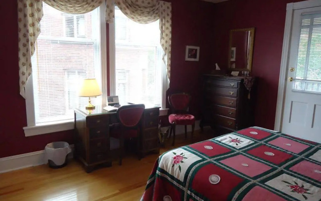 Mahogany Manor Bed & Breakfast