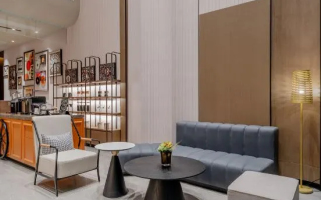 Homeinn Plus Hotel (Shanghai Hongqiao Airport Qixin Road)