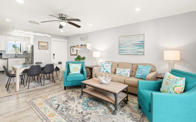 Lighthouse Point 20B