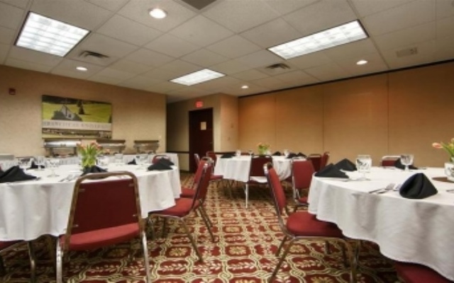Best Western Plus University Inn Steubenville - CLOSED