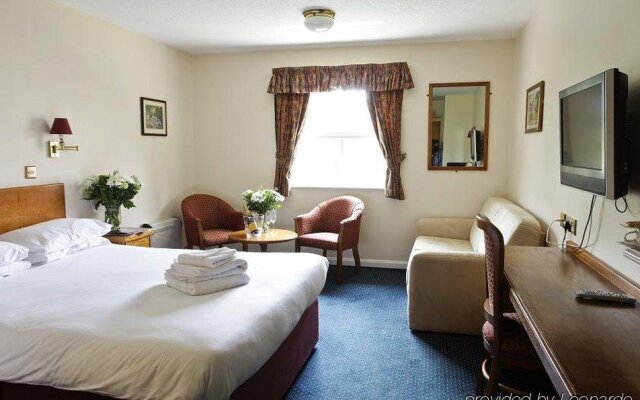 Cobham Lodge Hotel