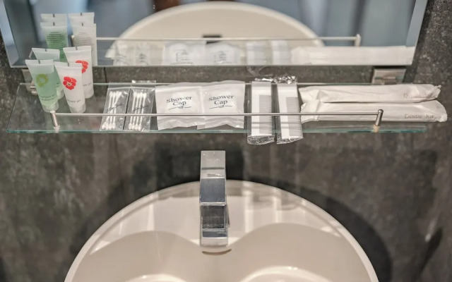 Infinity Sky Pool Walk to BeachC182