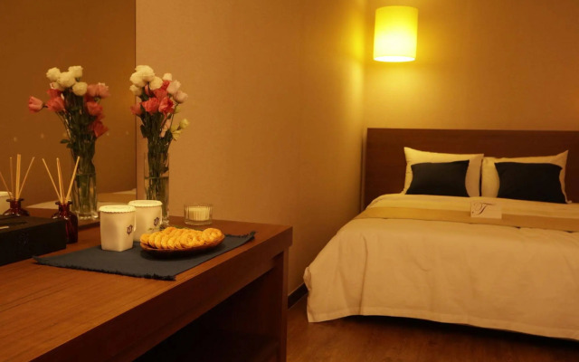Yihua Hotel