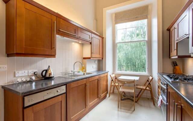 Doune Terrace Apartment: Edinburgh New Town Prime Location