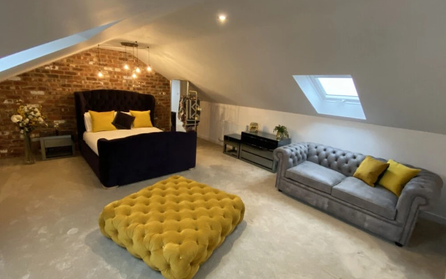 Captivating 4-bed House in Lincoln
