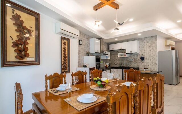 Bright Luxury Villa W Garden Pool & Sauna