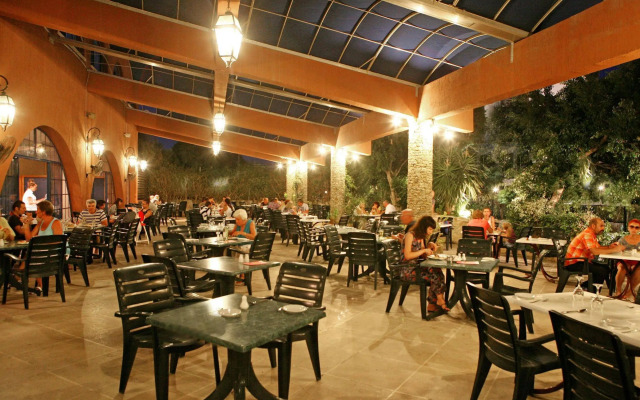 Navarria Hotel