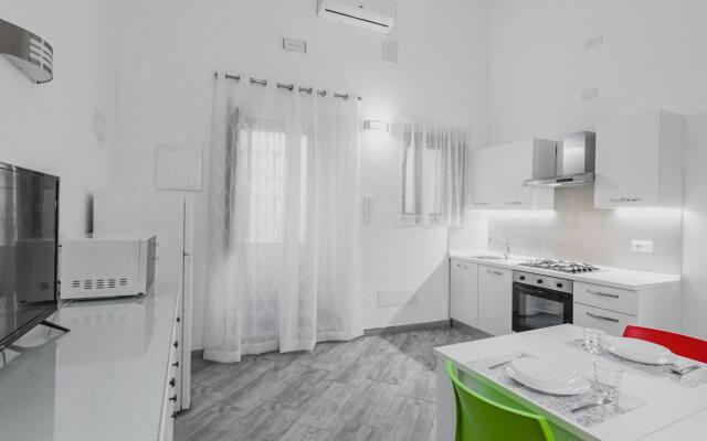 Modern Duplex With Balcony by Wonderful Italy