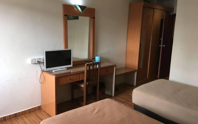 Paradise Hotel